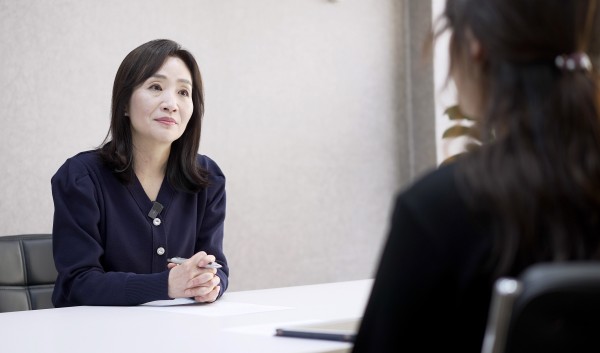 대학병원 간호사 면접에서 10번 탈락한 수강생을 대상으로 맞춤 모의면접과 면접 컨설팅을 진행 중이다